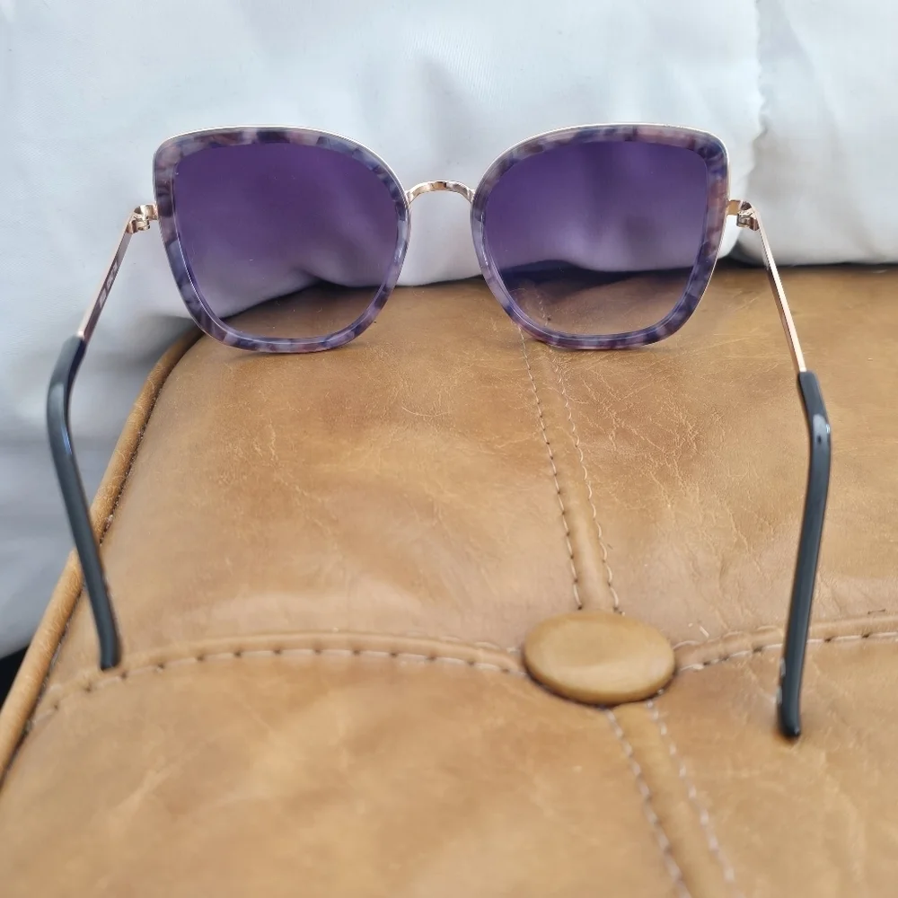 FG & Co Tortoise Frame Sunglasses Gradient Black Lenses